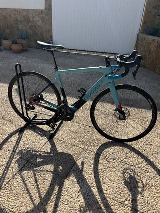 Bicicleta carretera eléctrica Wilier Cento 1 H