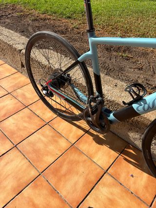 Bicicleta carretera eléctrica Wilier Cento 1 H