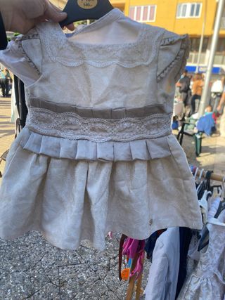 Vestido de fiesta para niña beige y blanco