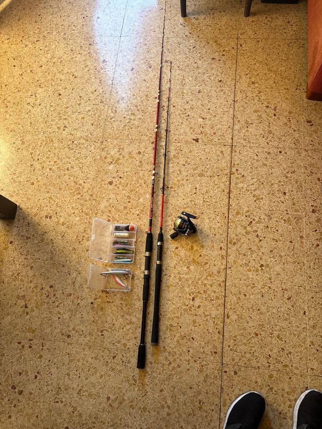 Kit cañas de pescar y accesorios Yuki y Caperlan