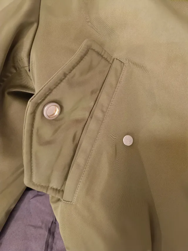 Cazadora Bomber Mango Verde Militar Talla S