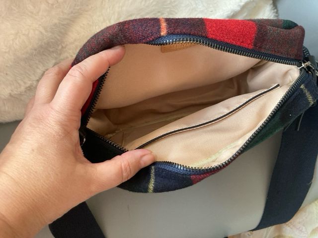 Bolso de invierno cuadros rojo y azul marino