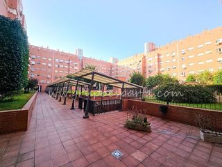 Piso en venta en Colores - Entreparques en Sevilla