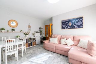 Piso en venta en Colores - Entreparques en Sevilla