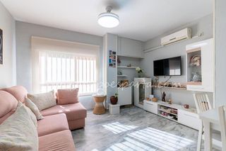 Piso en venta en Colores - Entreparques en Sevilla