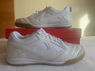Nike Gato Blancas Talla 43