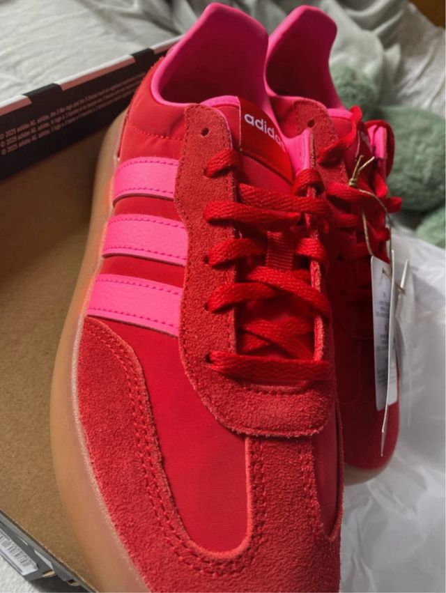 Zapatillas Adidas  Nuevas con etiqueta