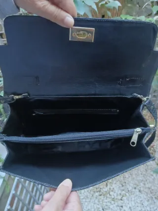 Bolso de mano piel serpiente negro