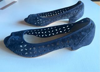 Zapatos tacón bajo ante azul marino Keys talla 38