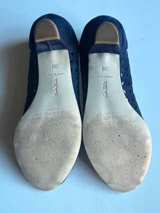 Zapatos tacón bajo ante azul marino Keys talla 38