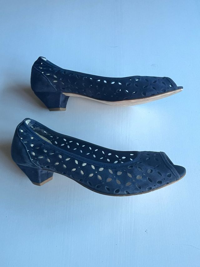 Zapatos tacón bajo ante azul marino Keys talla 38