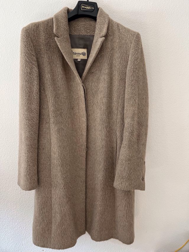 Abrigo midi FÓRMULA JOVEN color arena T.42 (40)