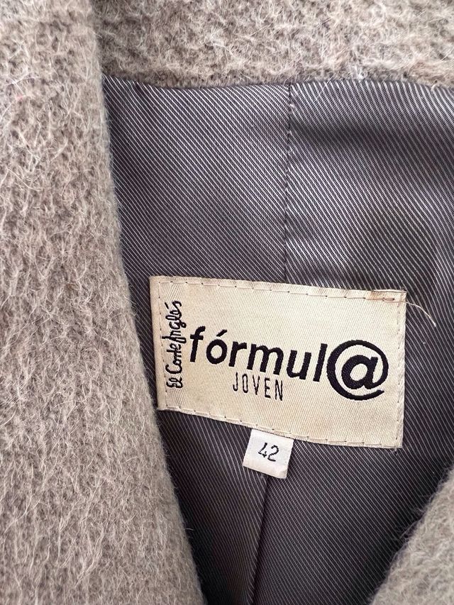 Abrigo midi FÓRMULA JOVEN color arena T.42 (40)