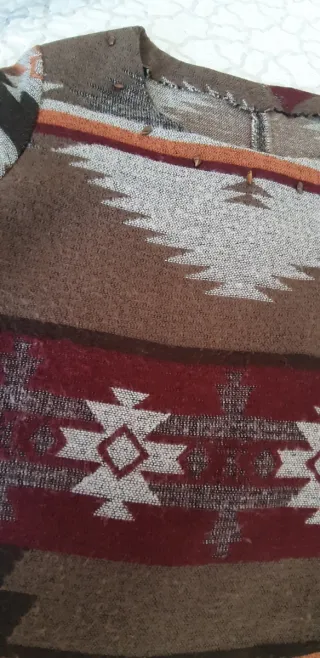 Jersey estampado étnico con flecos