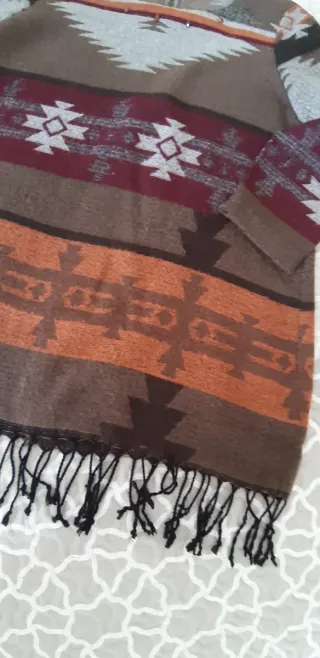 Jersey estampado étnico con flecos