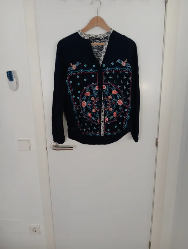 Blusón Desigual bordado Talla M