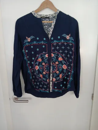 Blusón Desigual bordado Talla M