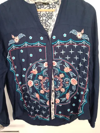 Blusón Desigual bordado Talla M