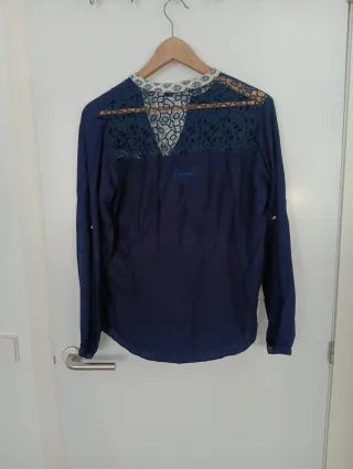 Blusón Desigual bordado Talla M