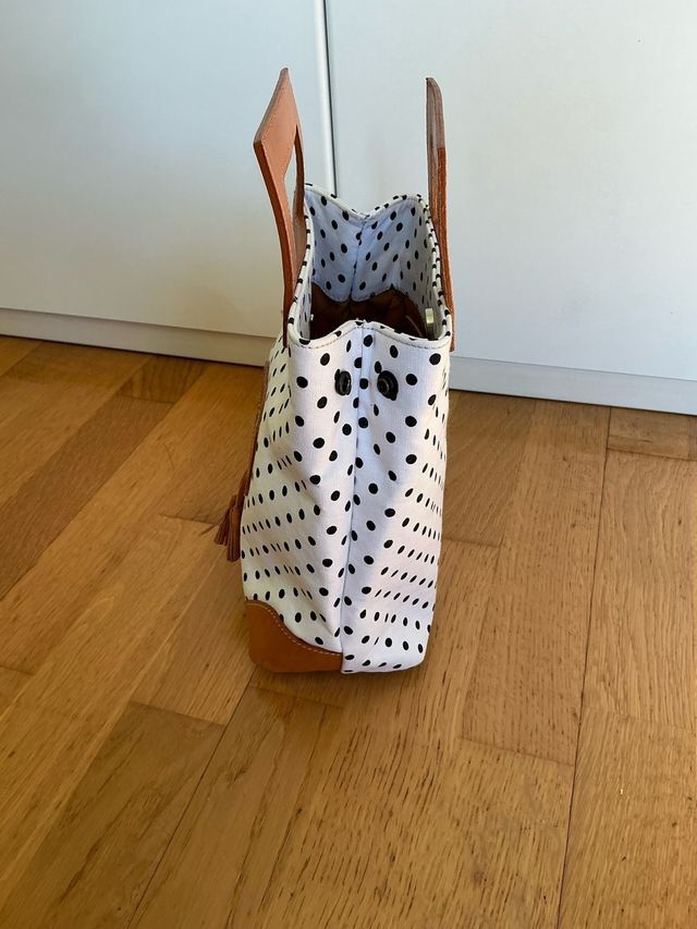 Bolso de mano estilo andaluz