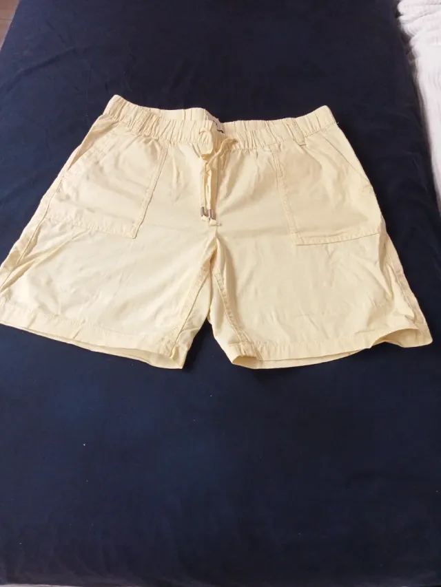 Shorts C&A Mujer Amarillos