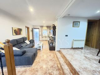 Chalet en venta en Vallirana