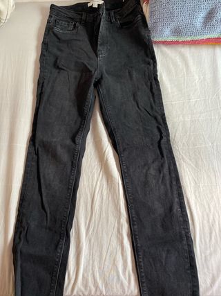 Pantalones vaqueros negros