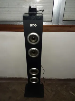 Altavoz Torre SPC Negro no enciende.ver leer