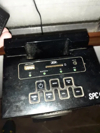 Altavoz Torre SPC Negro no enciende.ver leer