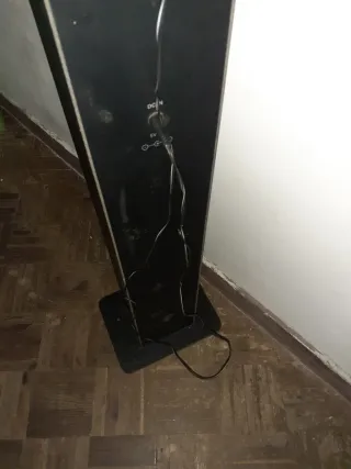 Altavoz Torre SPC Negro no enciende.ver leer