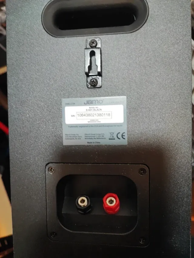 Altavoces Jamo Negro/Marrón S801.