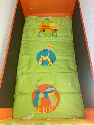 Cuna de viaje OLMİTOS con estampado infantil