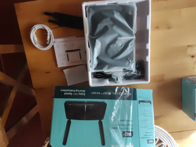 Pack Router TP-Link Archer MR600 + Extensor RE300