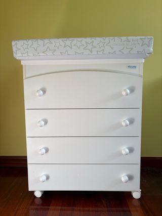 Cambiador bebé Micuna con 4 cajones