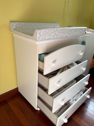 Cambiador bebé Micuna con 4 cajones