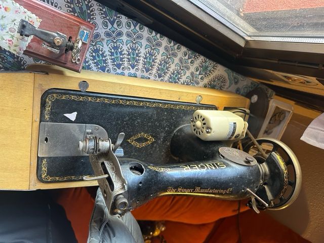 Máquina de coser Singer antigua