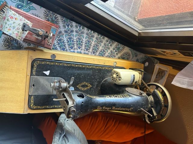 Máquina de coser Singer antigua