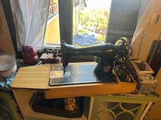 Máquina de coser Singer antigua