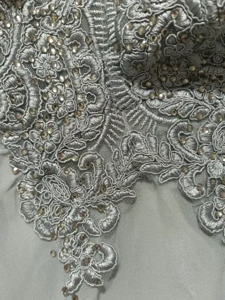 Vestido fiesta gris pedrería