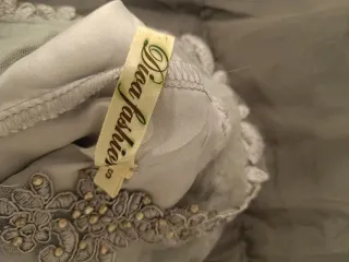 Vestido fiesta gris pedrería