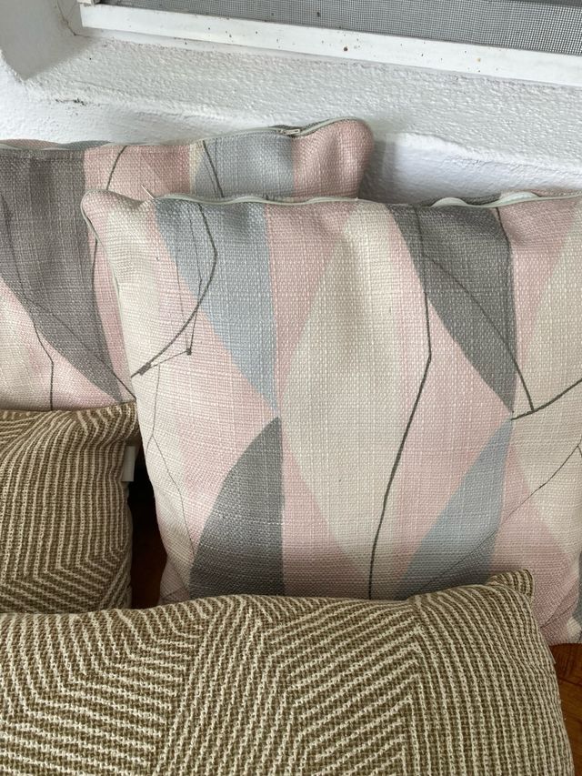 4 Cojines Decorativos Geométricos