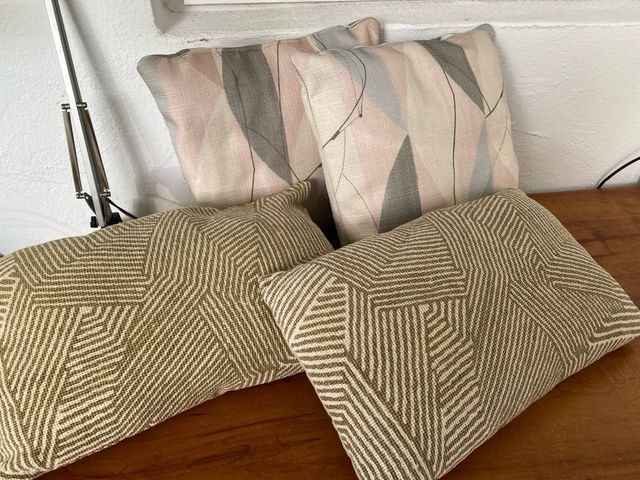 4 Cojines Decorativos Geométricos