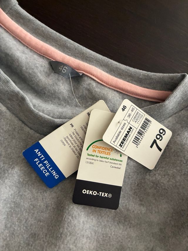 Sudadera gris con conejo Talla 46