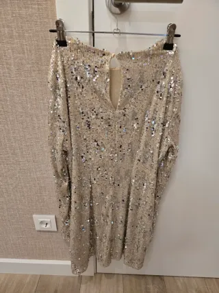 Vestido lentejuelas dorado manga larga