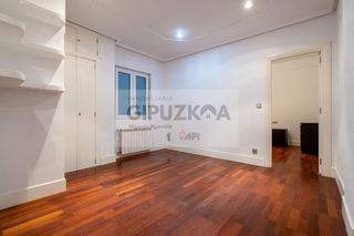 Piso en venta en Amara - Berri en San Sebastián-Donostia