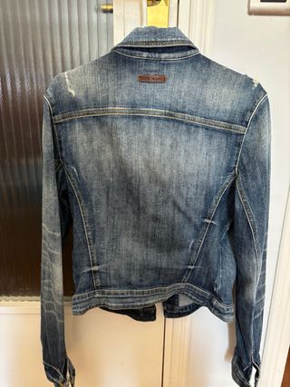 Chaqueta tejana Guess