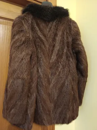 Chaquetón de piel marrón