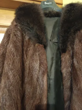 Chaquetón de piel marrón