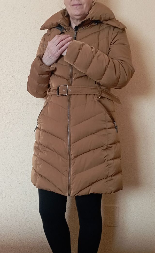 Parka Plumas Impermeable Marrón Mostaza