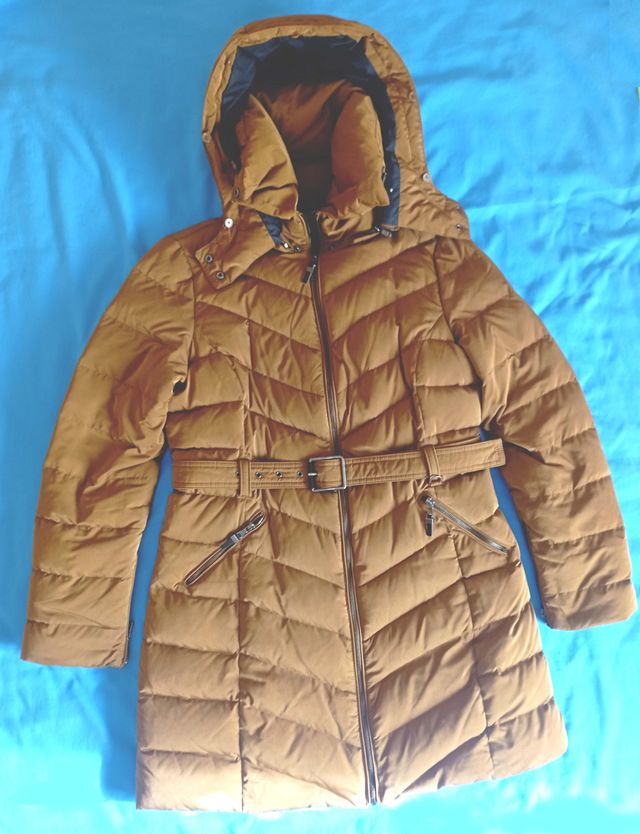 Parka Plumas Impermeable Marrón Mostaza